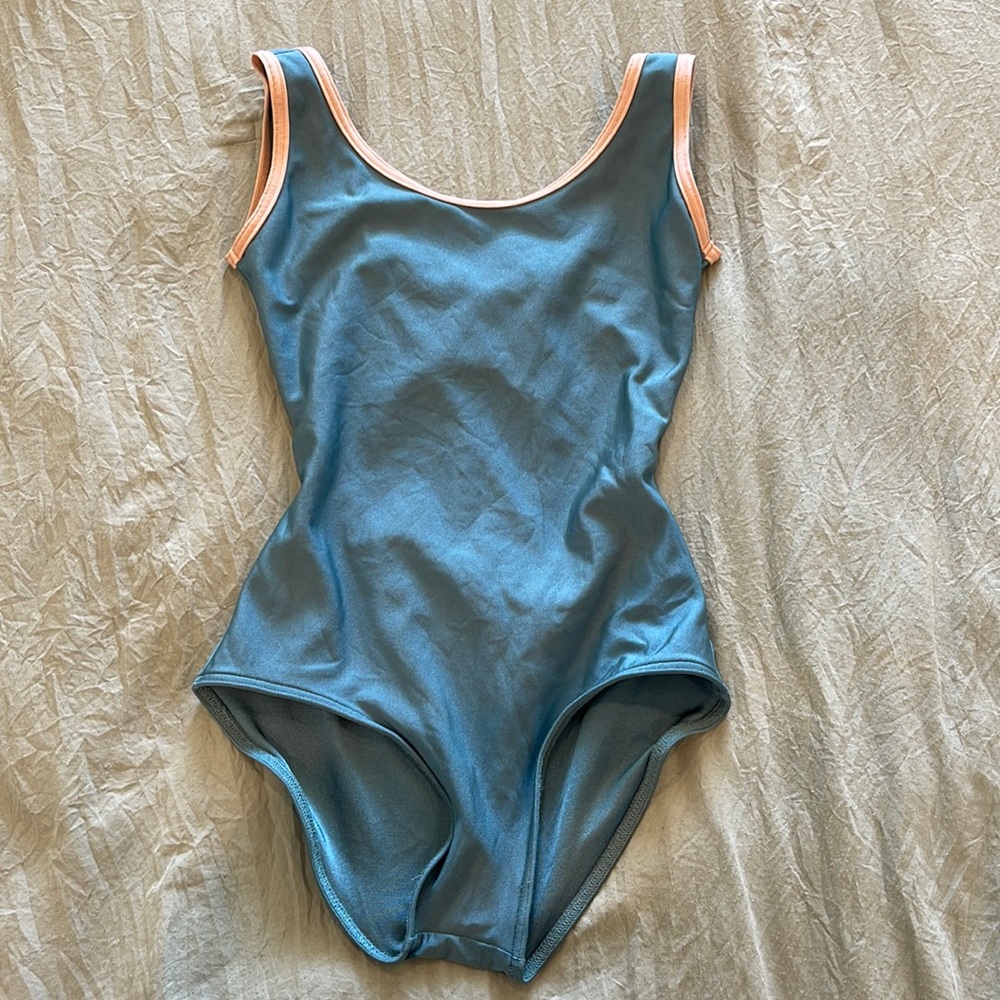 Veronique Yumiko Leotard